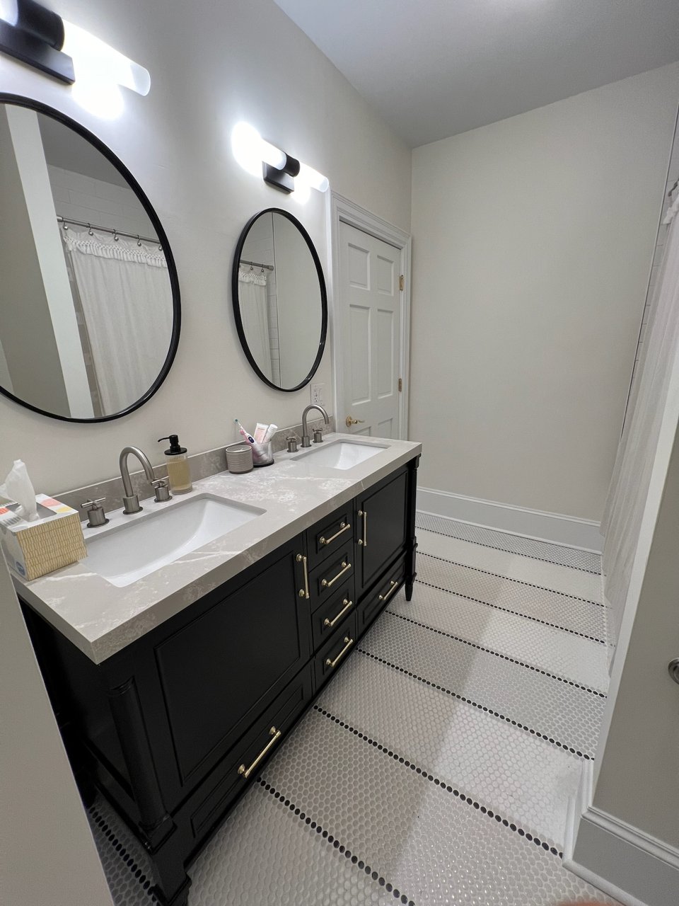 Classic Black & White Bathroom